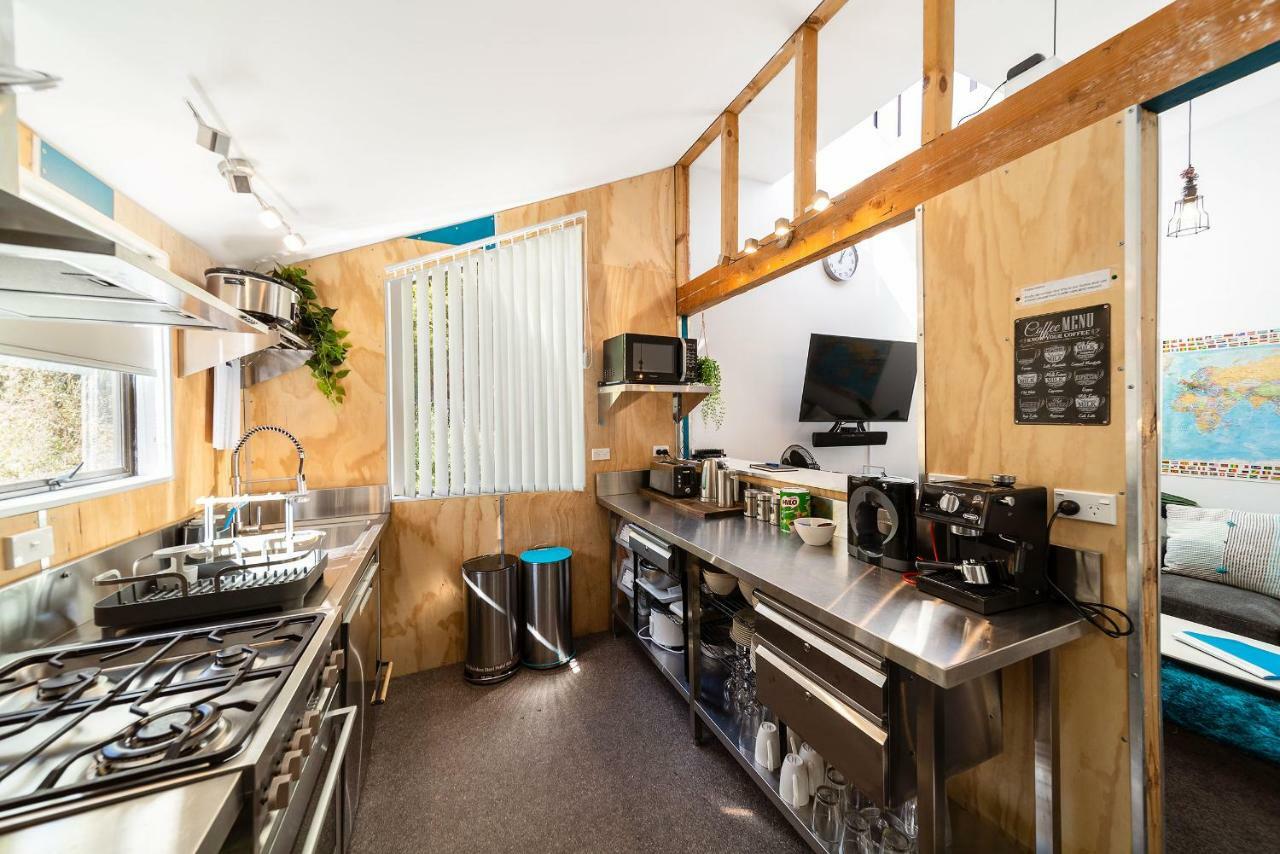 Central, Modern Loft Style Home - 2 Min Walk From Town 퀸즈타운 외부 사진