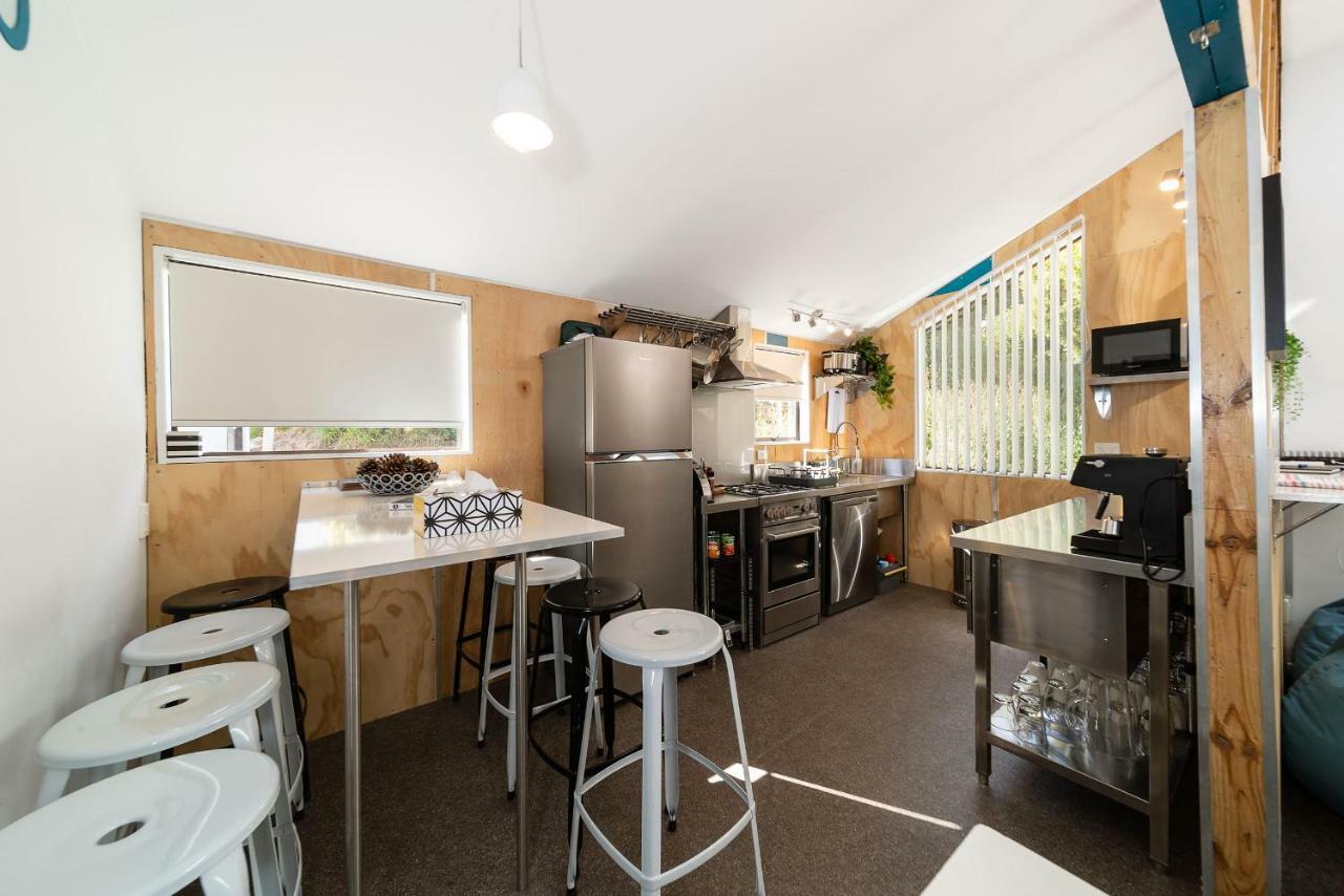 Central, Modern Loft Style Home - 2 Min Walk From Town 퀸즈타운 외부 사진